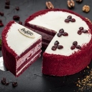 Cake "Berry Velvet"