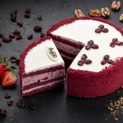 Cake "Berry Velvet"