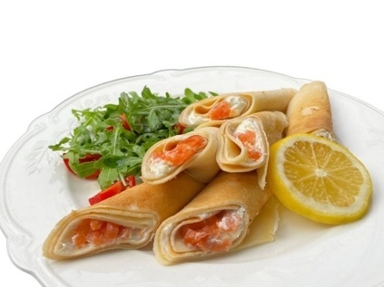 Pancakes with salmon and Strachatella cheese