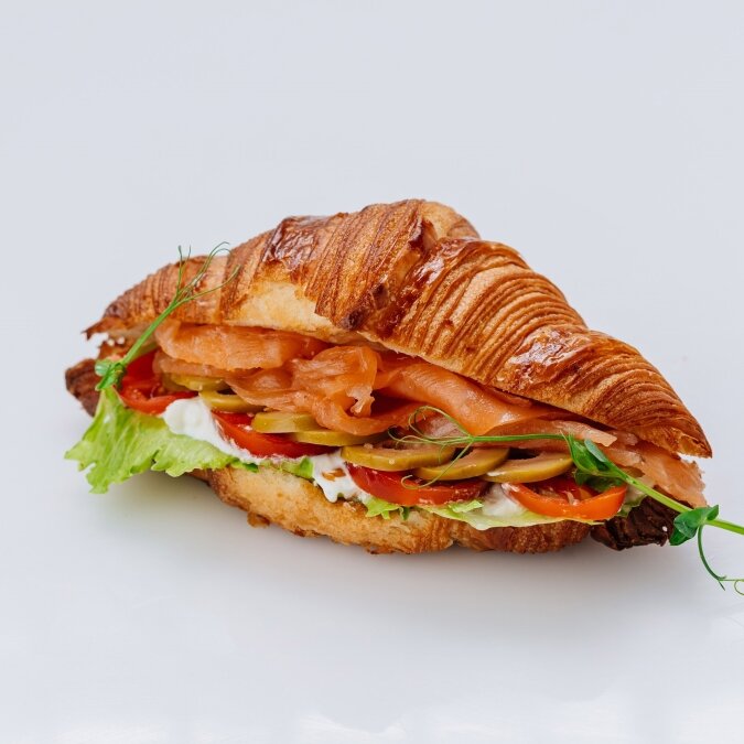 Croissant with salmon - Image 1